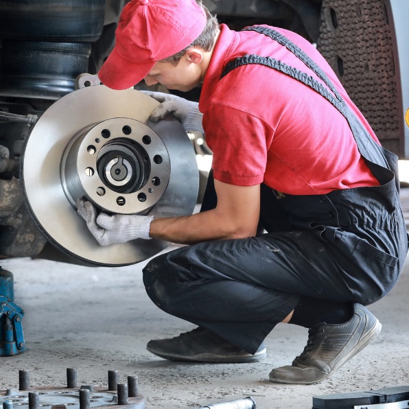 Fékrendszer és fékfolyadék: mi micsoda, és miért számít?
